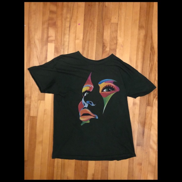 Gildan Graphic T-Shirt - Picture 3 of 3